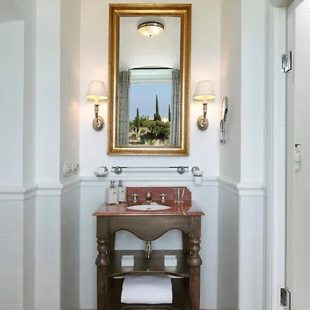 Airelles Gordes, La Bastide Hotel Gordes