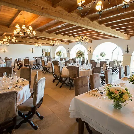 Airelles Gordes, La Bastide Hotel 5*